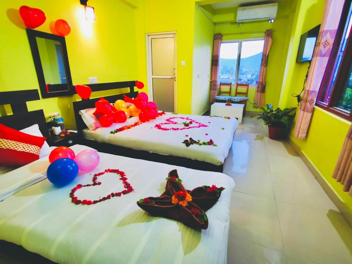 Hotel October Inn Pokhara Exterior photo