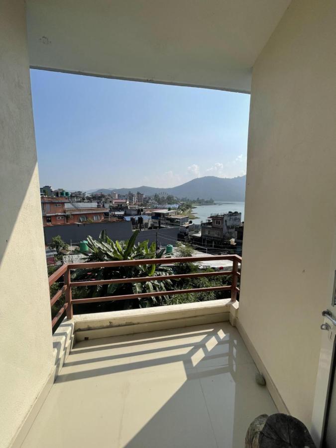 Hotel October Inn Pokhara Exterior photo