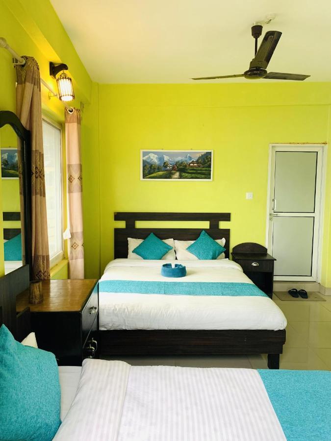 Hotel October Inn Pokhara Exterior photo